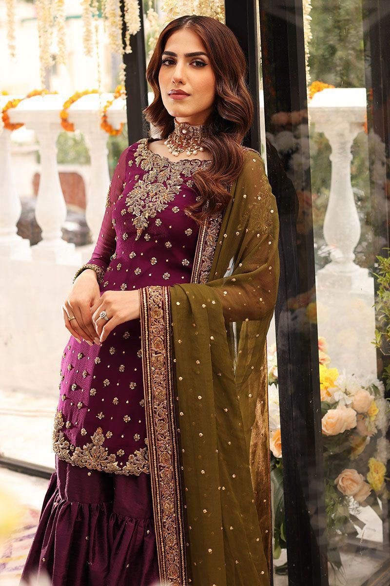 AISHA IMRAN
CHIFFON Suit With SATIN SILK Trouser